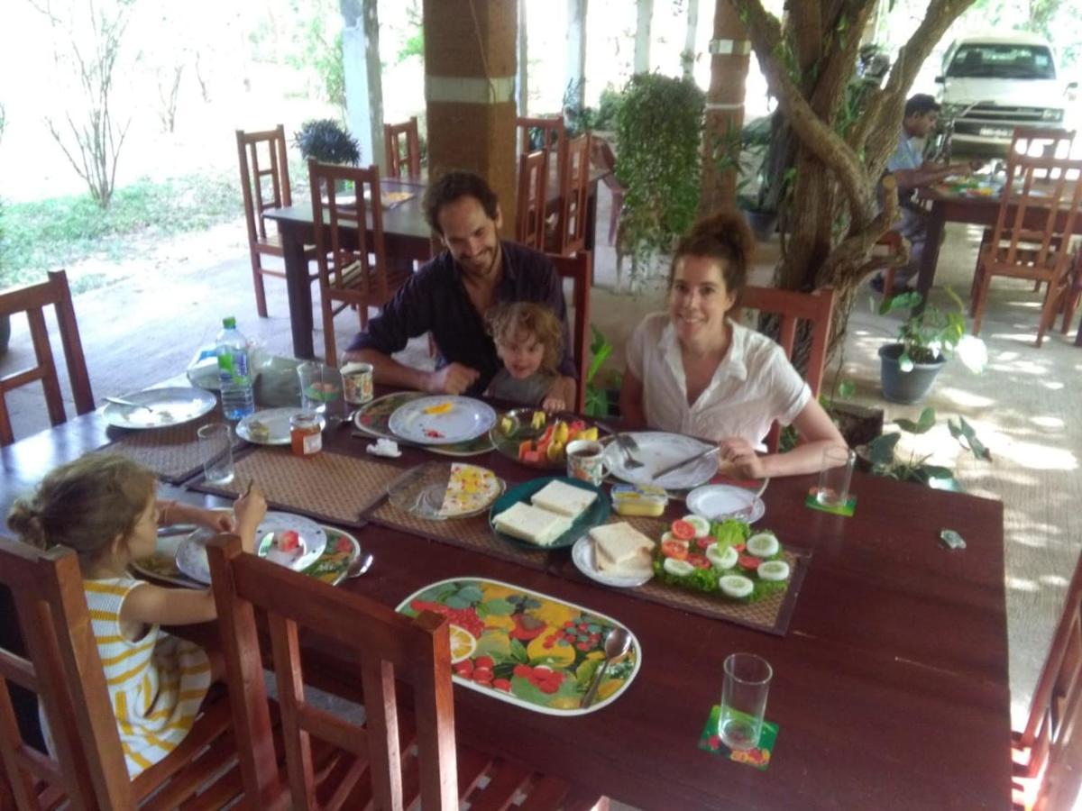 Hotel Lavish Eco Jungle Tissamaharama Esterno foto