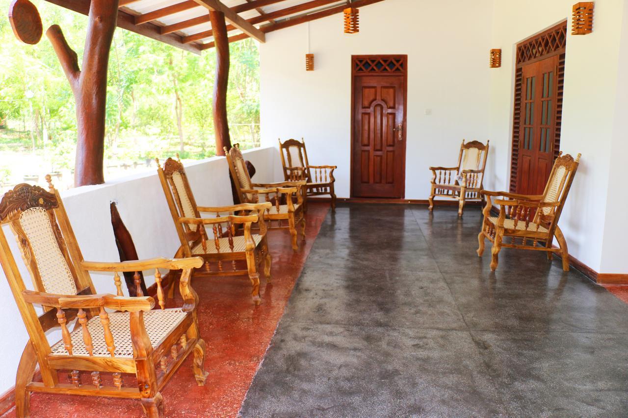 Hotel Lavish Eco Jungle Tissamaharama Esterno foto