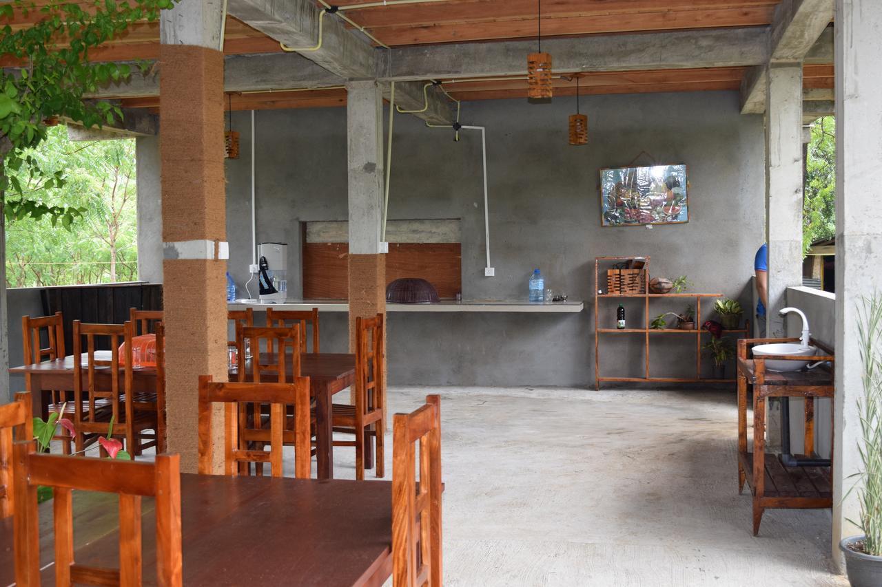 Hotel Lavish Eco Jungle Tissamaharama Esterno foto
