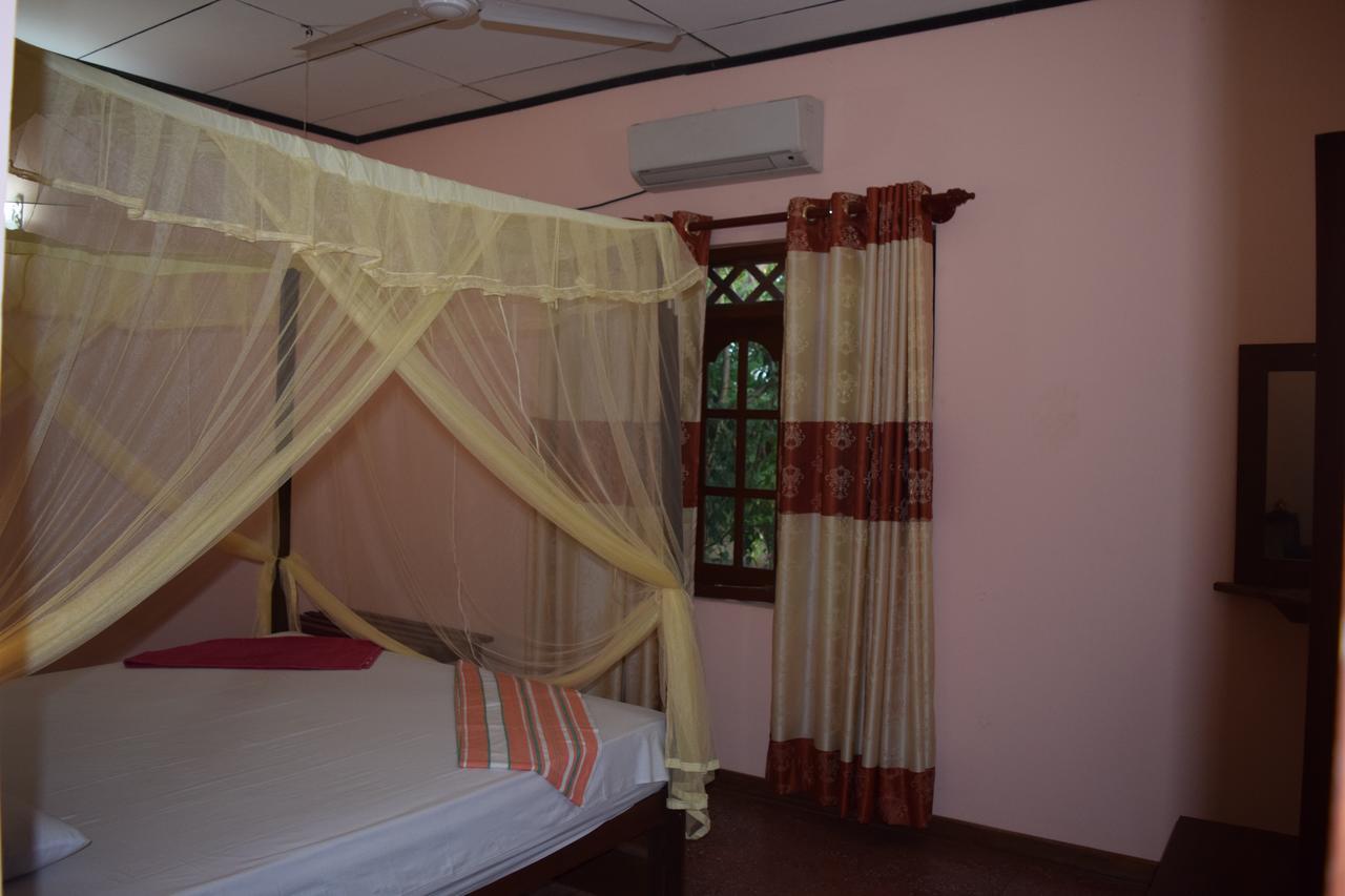 Hotel Lavish Eco Jungle Tissamaharama Esterno foto