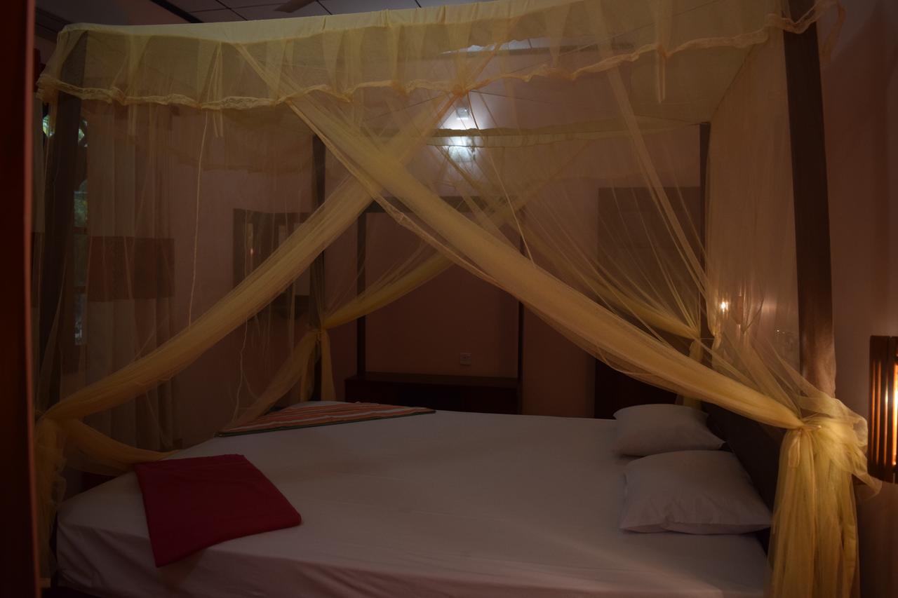 Hotel Lavish Eco Jungle Tissamaharama Esterno foto